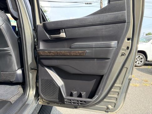 Used 2024 Toyota Tacoma Limited AWD/4WD image 20