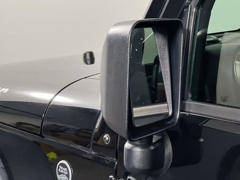 Used 2017 Jeep Wrangler Unlimited Sport image 10