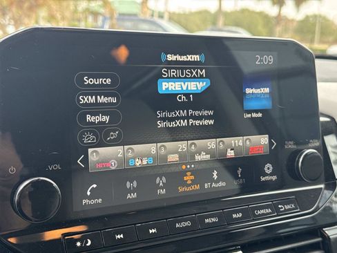 Used 2022 Nissan Pathfinder Platinum w/ Cargo Package image 26