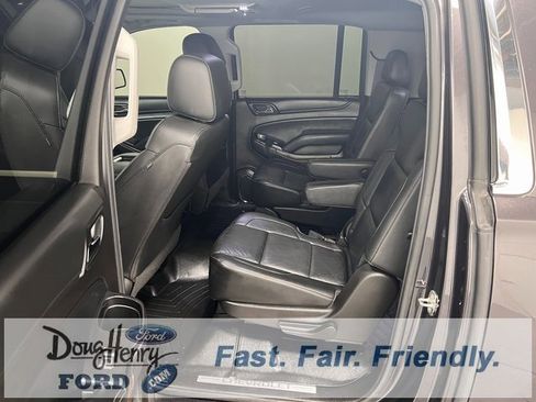 Used 2017 Chevrolet Suburban LT image 33
