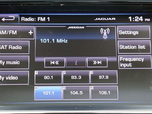 Used 2014 Jaguar XJ image 44