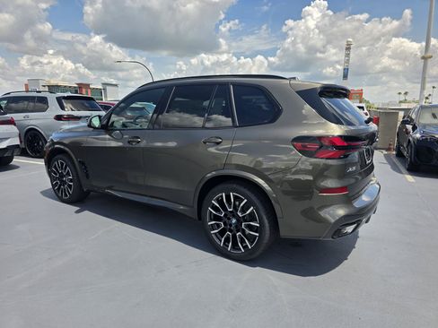 New 2026 BMW X5 xDrive40i w/ M Sport Package AWD/4WD image 5