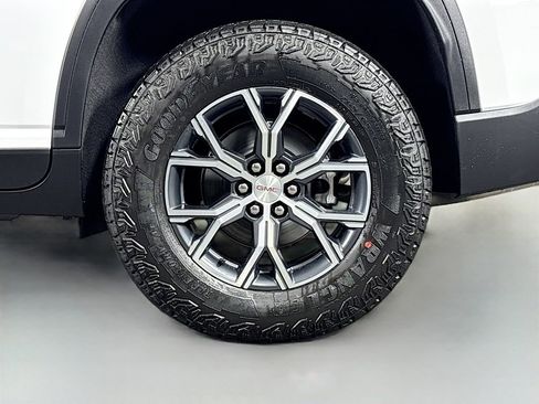 New 2026 GMC Acadia AT4 image 33