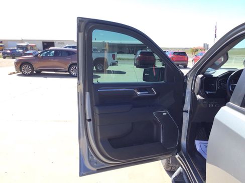 Used 2024 Chevrolet Silverado 1500 LT Trail Boss w/ Convenience Package II AWD/4WD image 12