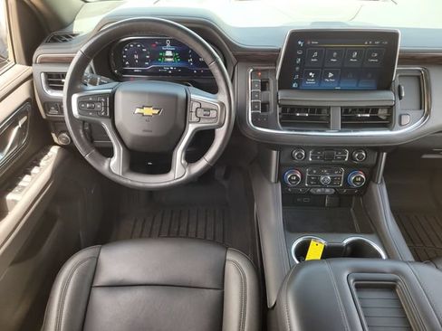 Used 2022 Chevrolet Tahoe LT w/ Luxury Package RWD image 13