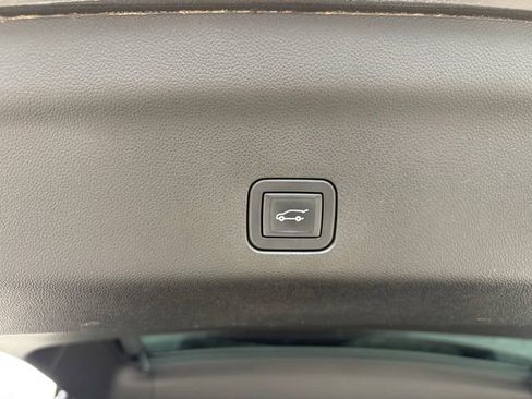 Used 2021 Chevrolet Tahoe High Country w/ Premium Package AWD/4WD image 29