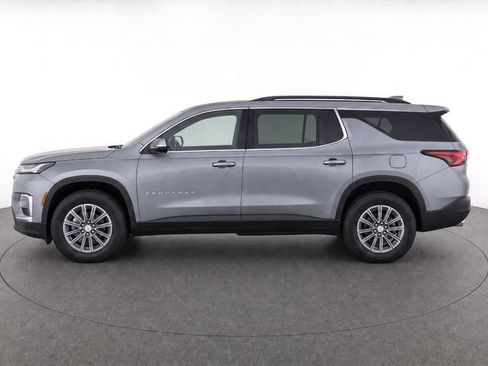 Used 2023 Chevrolet Traverse Premier FWD image 4