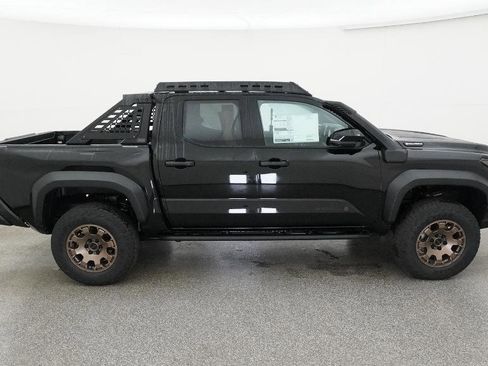 New 2025 Toyota Tacoma Trailhunter image 26