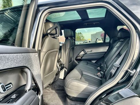 New 2026 Land Rover Range Rover Sport SE image 15