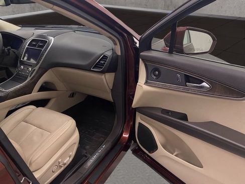 Used 2016 Lincoln MKX Reserve w/ Equipment Group 102A AWD/4WD image 21