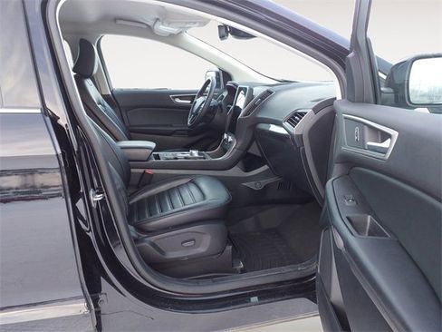 Used 2024 Ford Edge SEL w/ Convenience Package image 15