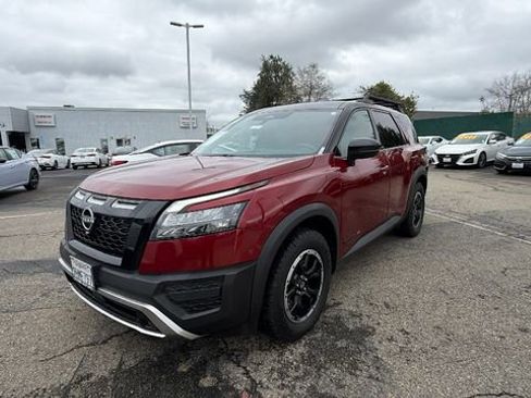 Used 2023 Nissan Pathfinder Rock Creek image 1