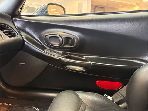 Used 1999 Chevrolet Corvette Coupe w/ Memory Pkg image 21