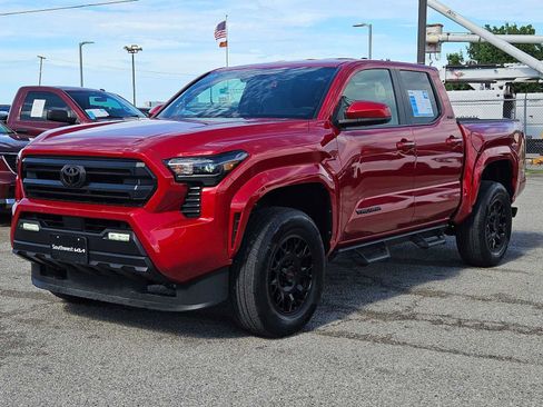 Used 2025 Toyota Tacoma SR5 RWD image 10