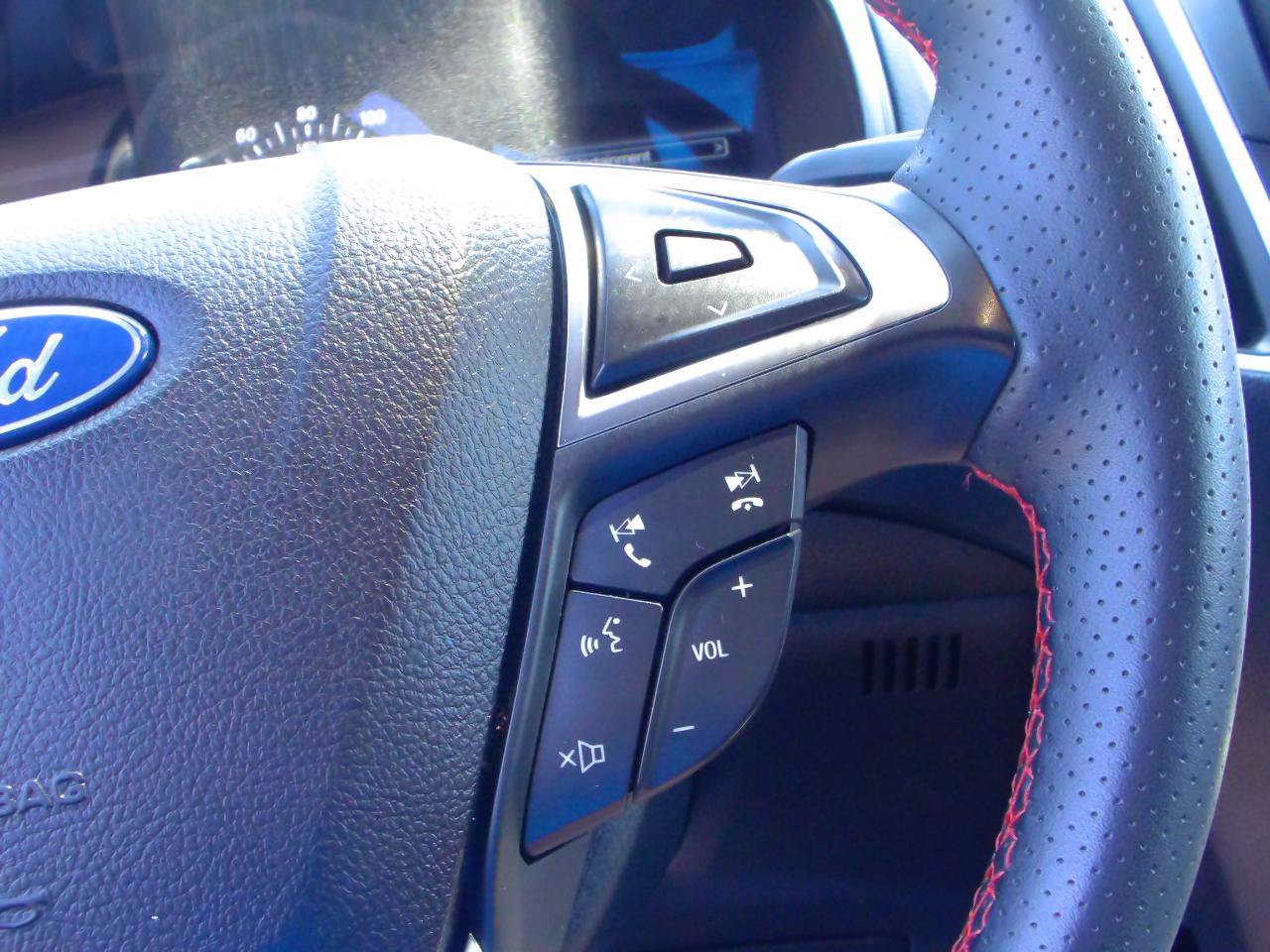 Used 2023 Ford Edge ST-Line AWD/4WD image 18