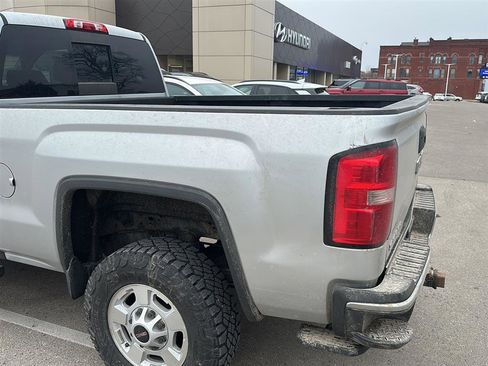 Used 2017 GMC Sierra 2500 SLE w/ SLE Fleet Preferred Package image 7