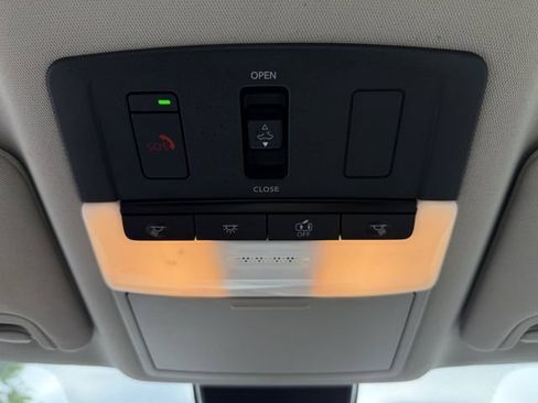Used 2023 Nissan Altima 2.5 SV w/ SV Premium Package FWD image 22
