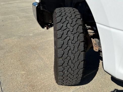 Used 2017 Ford F250 XL w/ Power Equipment Group AWD/4WD image 38