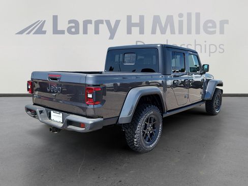 New 2025 Jeep Gladiator Willys image 6