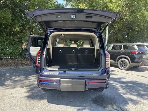 Certified 2025 Nissan Armada Platinum AWD/4WD image 13