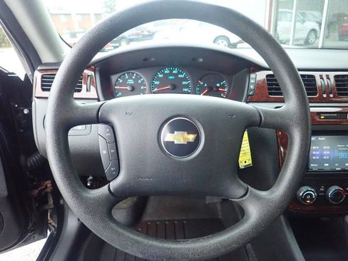 Used 2011 Chevrolet Impala LS image 6