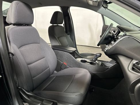 Used 2024 Chevrolet Malibu LT FWD image 23