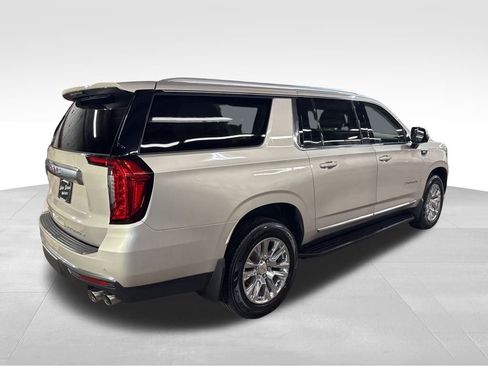 Used 2021 GMC Yukon XL Denali w/ LPO, Illumination Package image 5