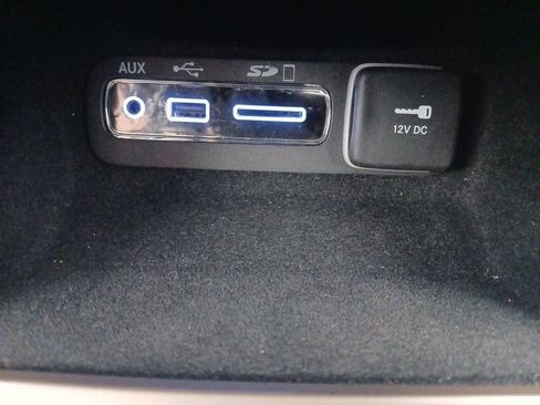 Used 2017 Jeep Grand Cherokee Limited w/ Luxury Group II image 6