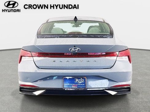 Certified 2022 Hyundai Elantra SEL w/ Convenience + Premium Package FWD image 6