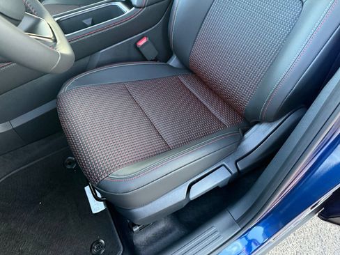 Used 2026 Nissan Kicks SR FWD image 16