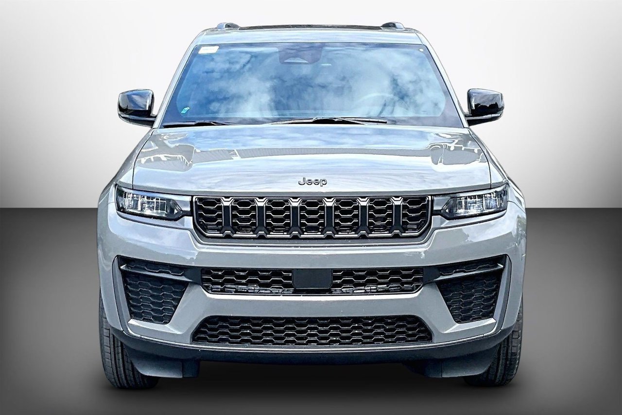 New 2027 Jeep Grand Cherokee Altitude AWD/4WD image 3