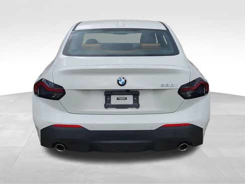 Used 2023 BMW 230i Coupe w/ Premium Package RWD image 5