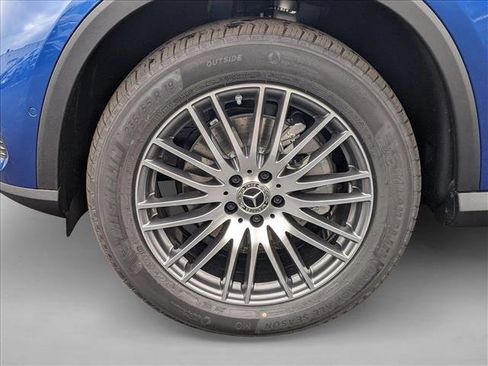 Used 2026 Mercedes-Benz GLC 300 4MATIC image 9
