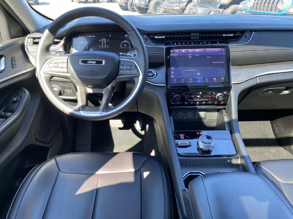 Certified 2023 Jeep Grand Cherokee Limited AWD/4WD image 12