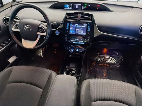 Used 2017 Toyota Prius Three w/ Carpet Mat Package FWD image 12