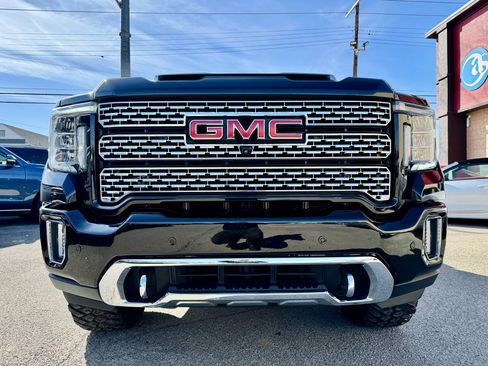 Used 2020 GMC Sierra 3500 Denali w/ Denali Ultimate Package image 8