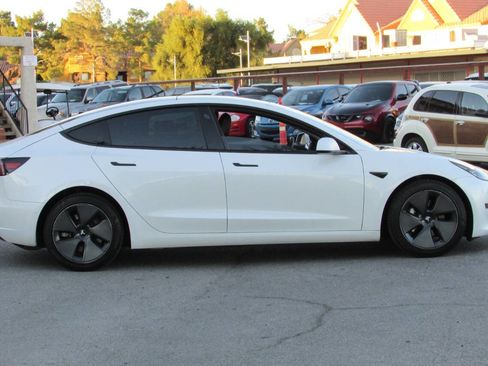 Used 2021 Tesla Model 3 Standard Range Plus image 8