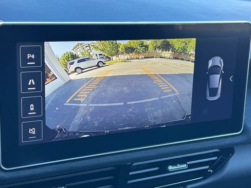 New 2025 Lotus Emira image 17