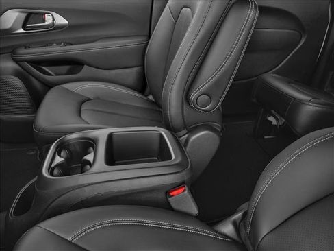New 2026 Chrysler Voyager LX FWD image 10