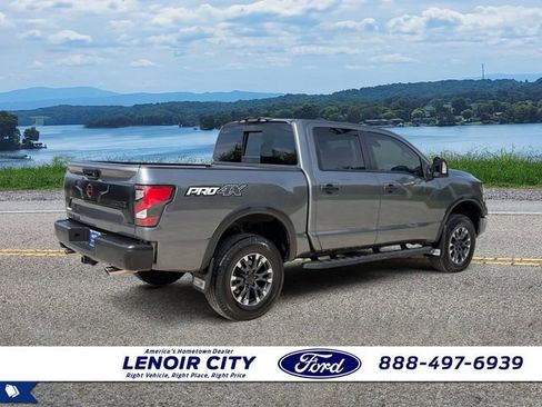 Used 2023 Nissan Titan PRO-4X w/ Pro-4x Convenience Package AWD/4WD image 3