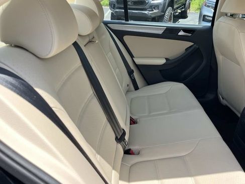 Used 2018 Volkswagen Jetta SE FWD image 26
