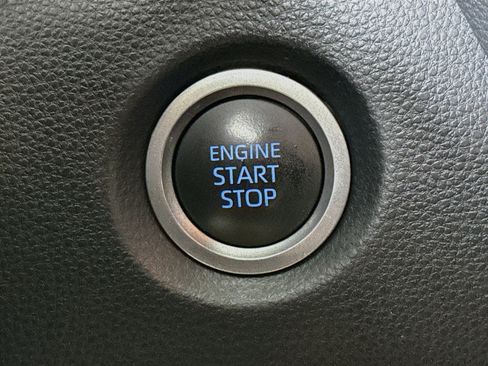 Used 2022 Toyota Corolla XSE FWD image 21