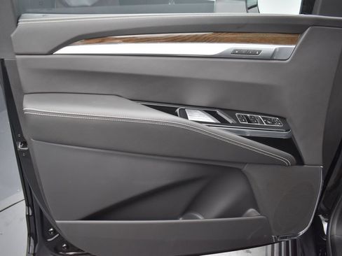 Certified 2026 Cadillac Escalade Platinum Sport w/ LPO, ONYX Package AWD/4WD image 11