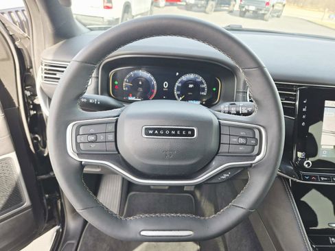 Used 2024 Jeep Wagoneer L 4WD w/ Premium Group I image 27