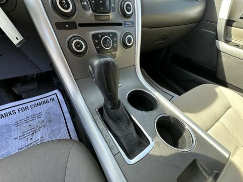 Used 2013 Ford Edge SE image 21