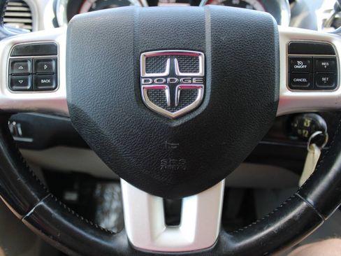 Used 2013 Dodge Grand Caravan SXT w/ Rear Park Assist Pkg FWD image 17