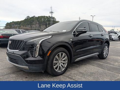 Used 2021 Cadillac XT4 Premium Luxury w/ Cold Weather Package image 9