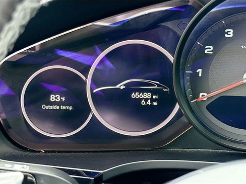 Used 2022 Porsche Cayenne Platinum Edition image 13