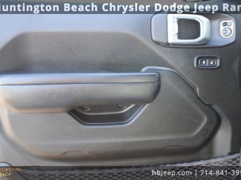 Used 2022 Jeep Wrangler Unlimited Rubicon 4xe image 11