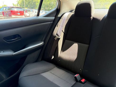 Used 2025 Nissan Sentra SV FWD image 37